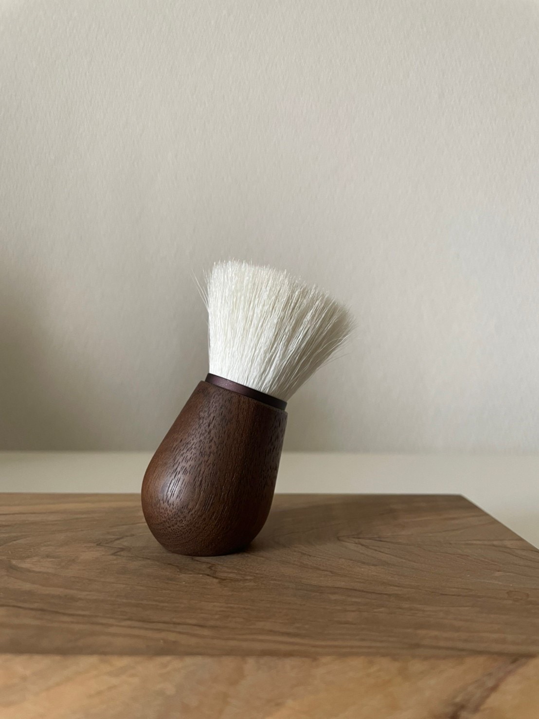 SUVÉ Face cleansing brush