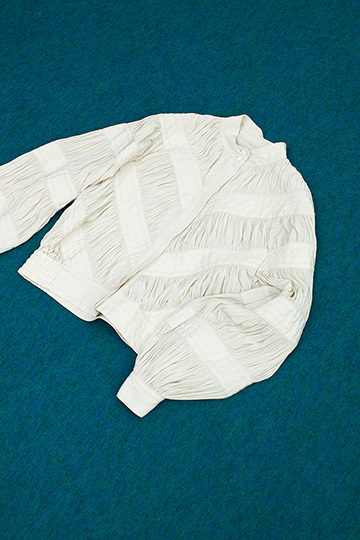 SHIRRING DESIGN BLOUSE