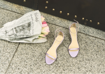 THIN STRAP SANDALS × SHEER SOCKS