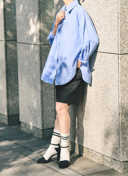 PLATFORM SANDALS × LINE SOCKS