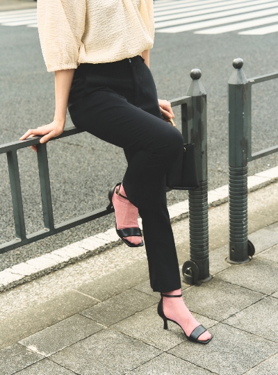 ANKLE STRAP SANDALS × SHEER LAME SOCKS