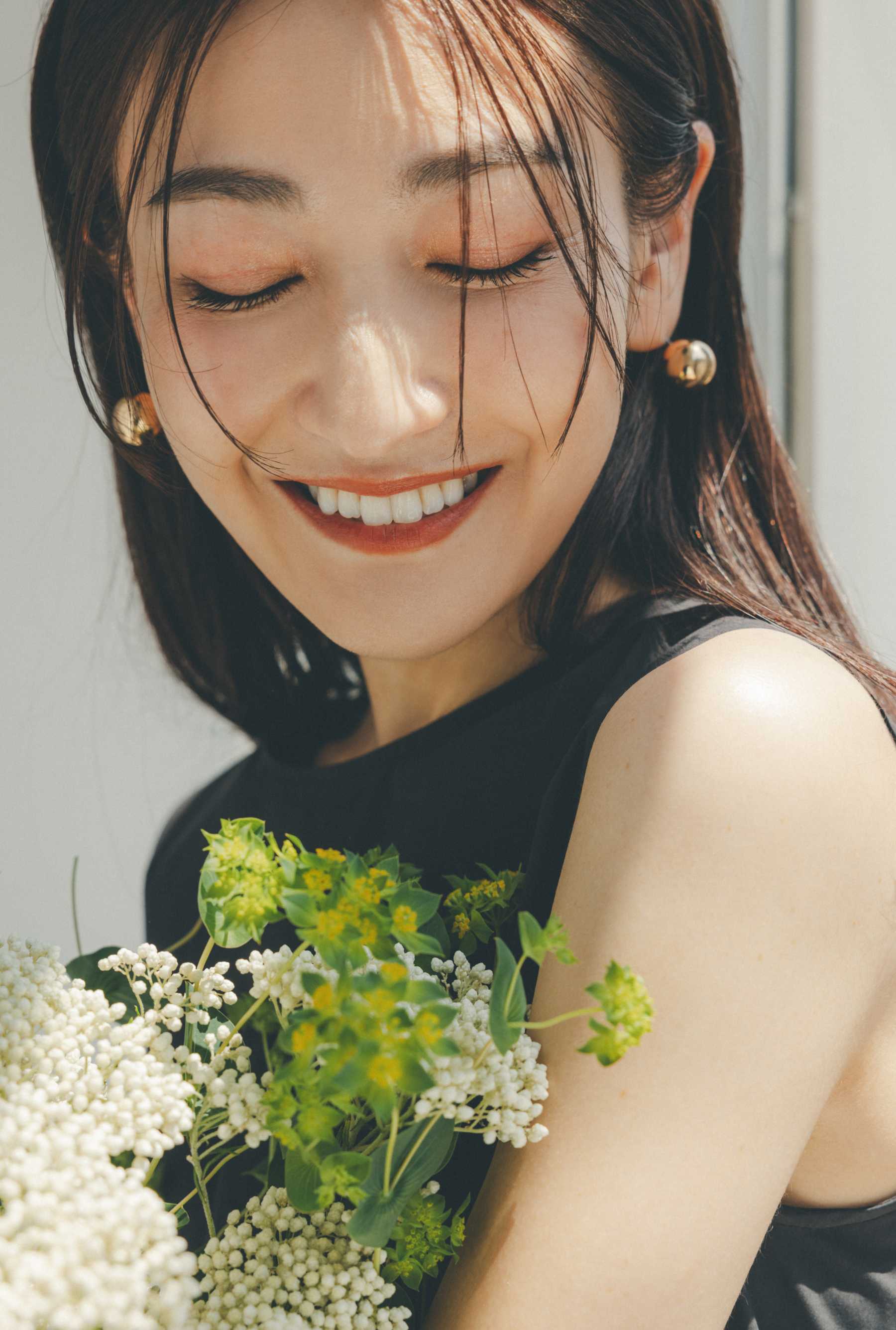 夏を快適に過ごす エッセンシャルワードローブ MAKI KANEKO for