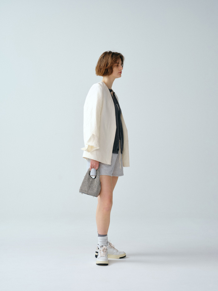 LOOK 002