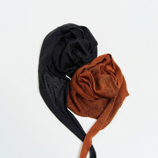 ASAUCE MELER SLK TRIANGLE KNIT SCARF