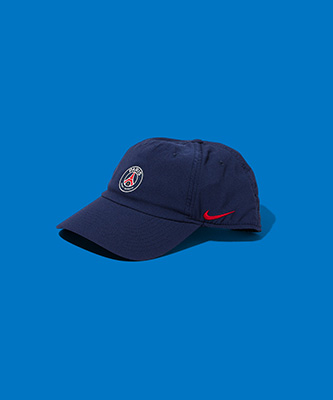 〈NIKE〉のキャップ