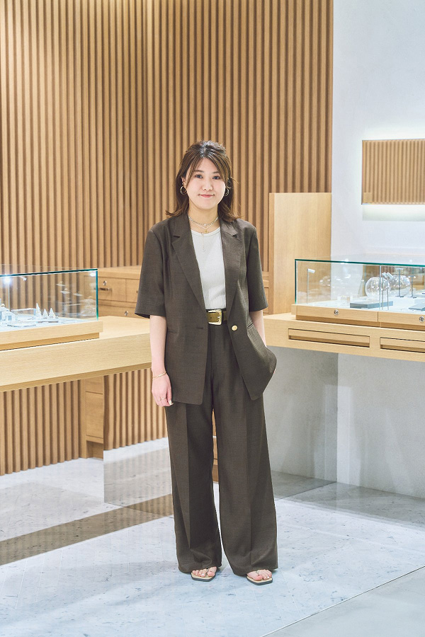 Lilas / SHOP STAFF Kei